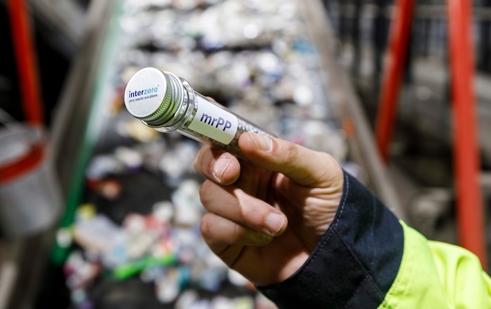 Reciclados aptos para alimentos procedentes de de envases ligeros del hogar: Interzero abre nuevos caminos
